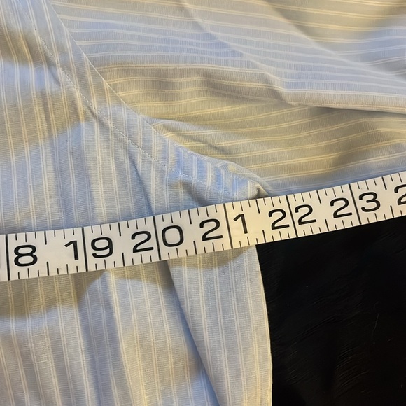 Boy’s Brooks Brothers Dress Shirt with hidden buttons. Size 16 Light blue stripe - Picture 5 of 6